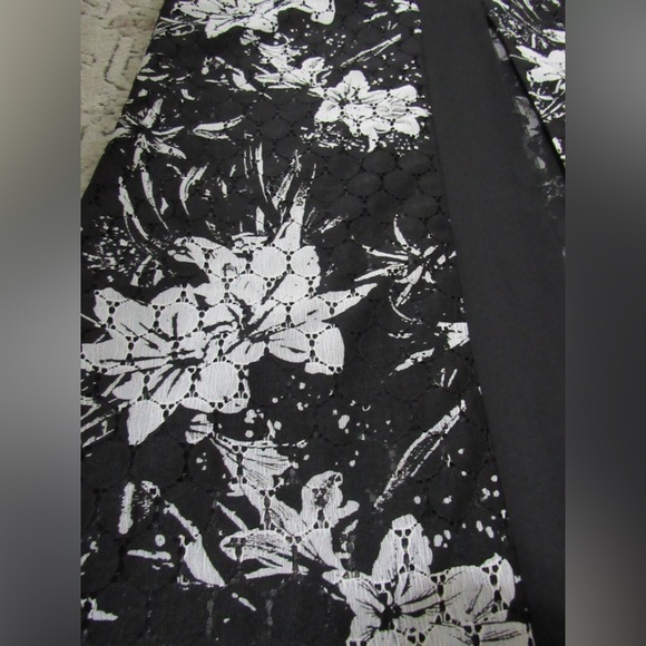 EUC BCBGMaxAzria One Shoulder Floral Lace Gown - Picture 5 of 12